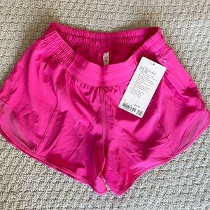 Lululemon hotty hot LR 4” sonic pink